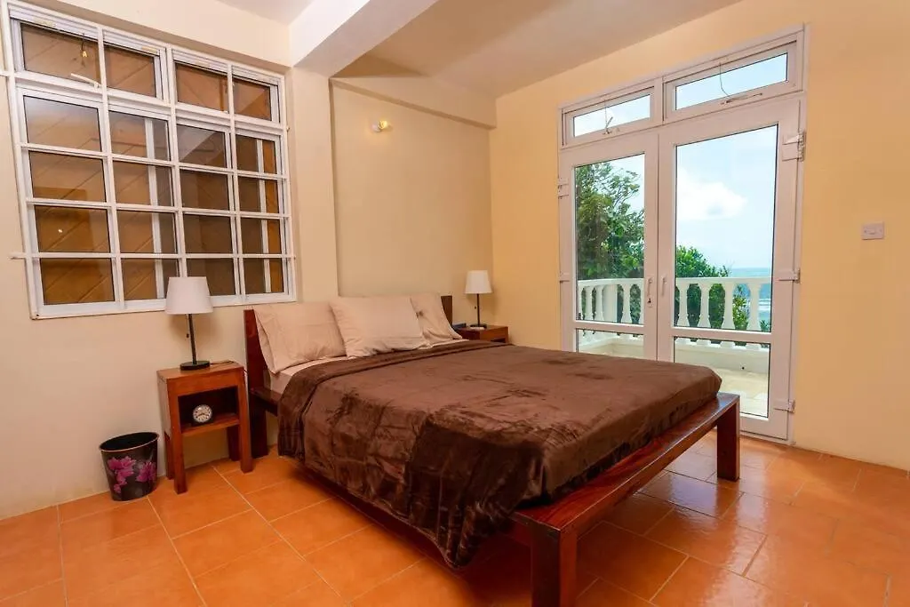 Oceanfront 3-Bedroom Villa With Spectacular View! Calibishie Dominika